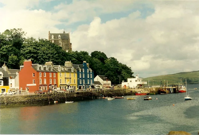 Tobermory harbour on Mull, photographed in July 1989